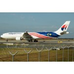 Phoenix Malaysia Airlines A330-300 9M-MTJ 1:400 